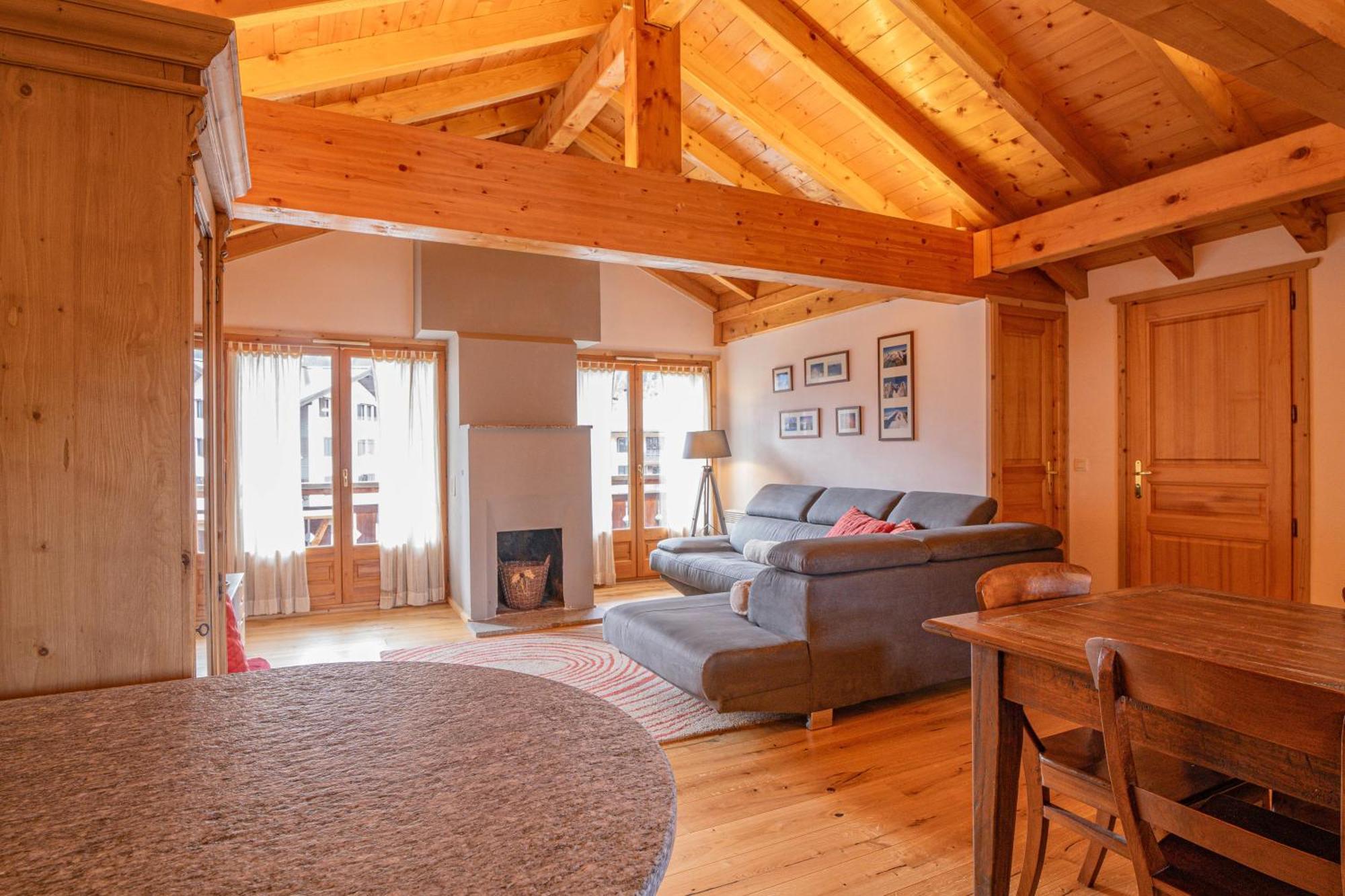 Apartment Capucin - A 3 Bedroom Chamonix Mountain Loft Luaran gambar