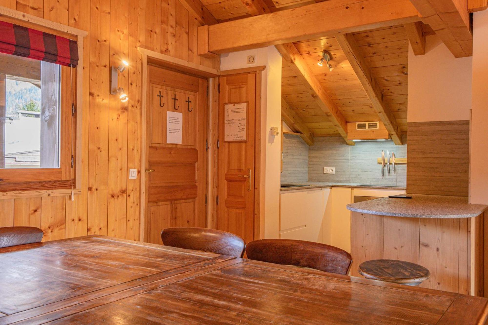 Apartment Capucin - A 3 Bedroom Chamonix Mountain Loft Luaran gambar